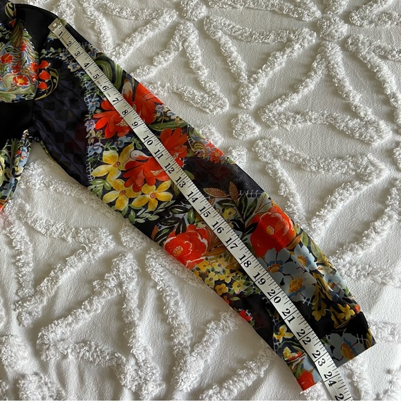 CABI Floral Button Down Front Shirt Collared Long Sleeves Size Small - Picture 15 of 15